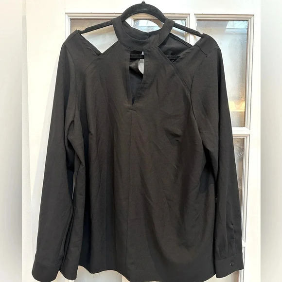 Lane Bryant Black Long Sleeve Cold Shoulder Blouse Women’s Size 14 Large XL - Picture 10 of 10